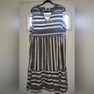 BloomChic Black and Cream Chevron Midi Dress